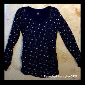 Old navy maternity black and silver long sleeved top Large